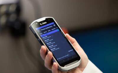 Comparing Purpose-built Mobile Devices to Consumer Smartphones for Medical Courier Services